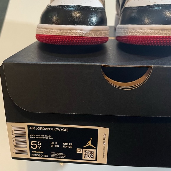 Nike Air Jordan 1 Low Retro 5.5 Youth or 7 Women - Picture 3 of 8